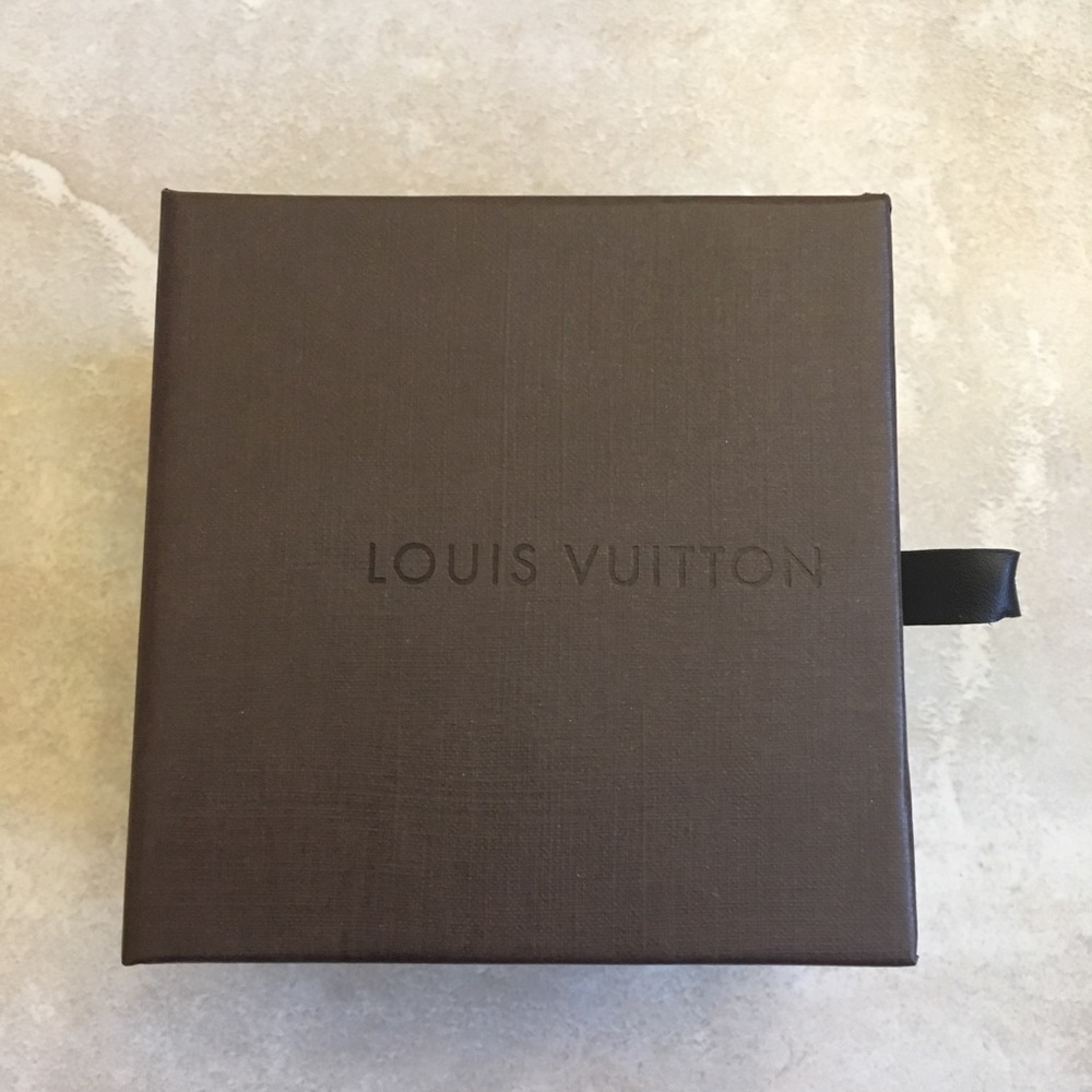 Authentic LOUIS VUITTON Jewelry Dust Bag & Box
